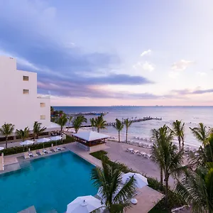 Izla Front Mexico